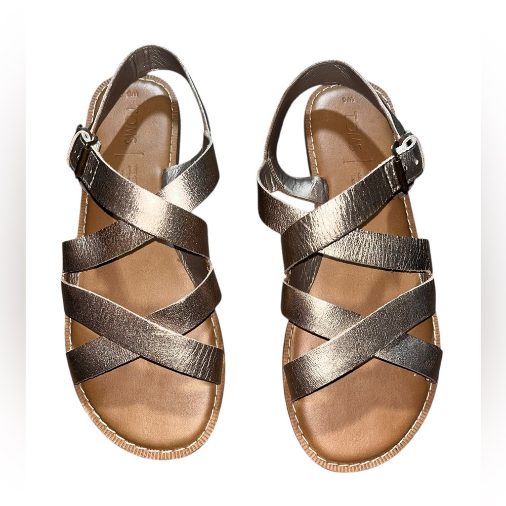 TOMS Leather Gold Metallic Strappy Sandals Size 6